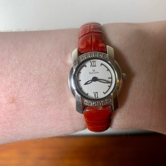 Bulova women’s watch with red leather band - Picture 2 of 7